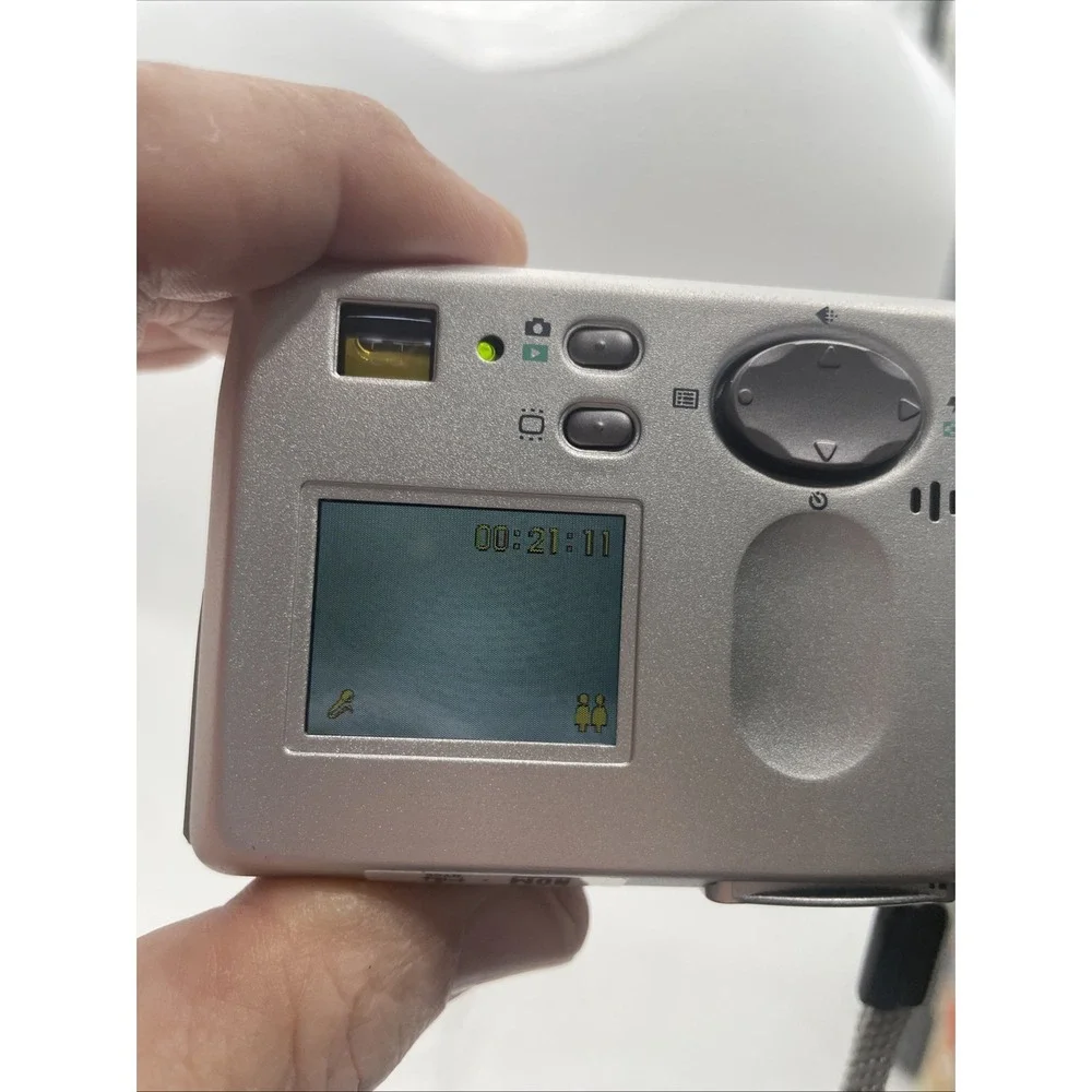 MUSTEK MDC4000 5Mp Digital Camera Camcorder Voice Recorder+Battery+SD Card+Manua